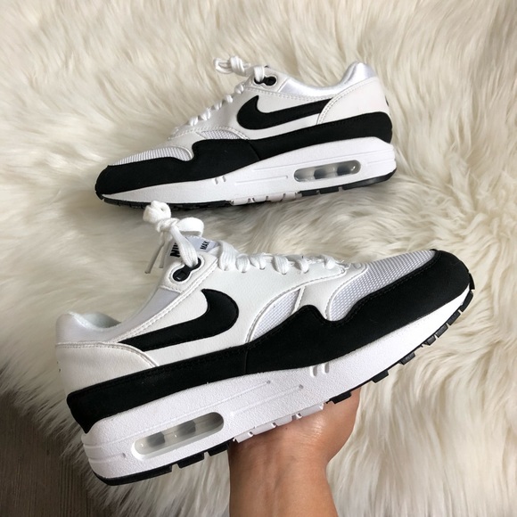 Brand New Nike Air Max 1 White + Black - Picture 2 of 8